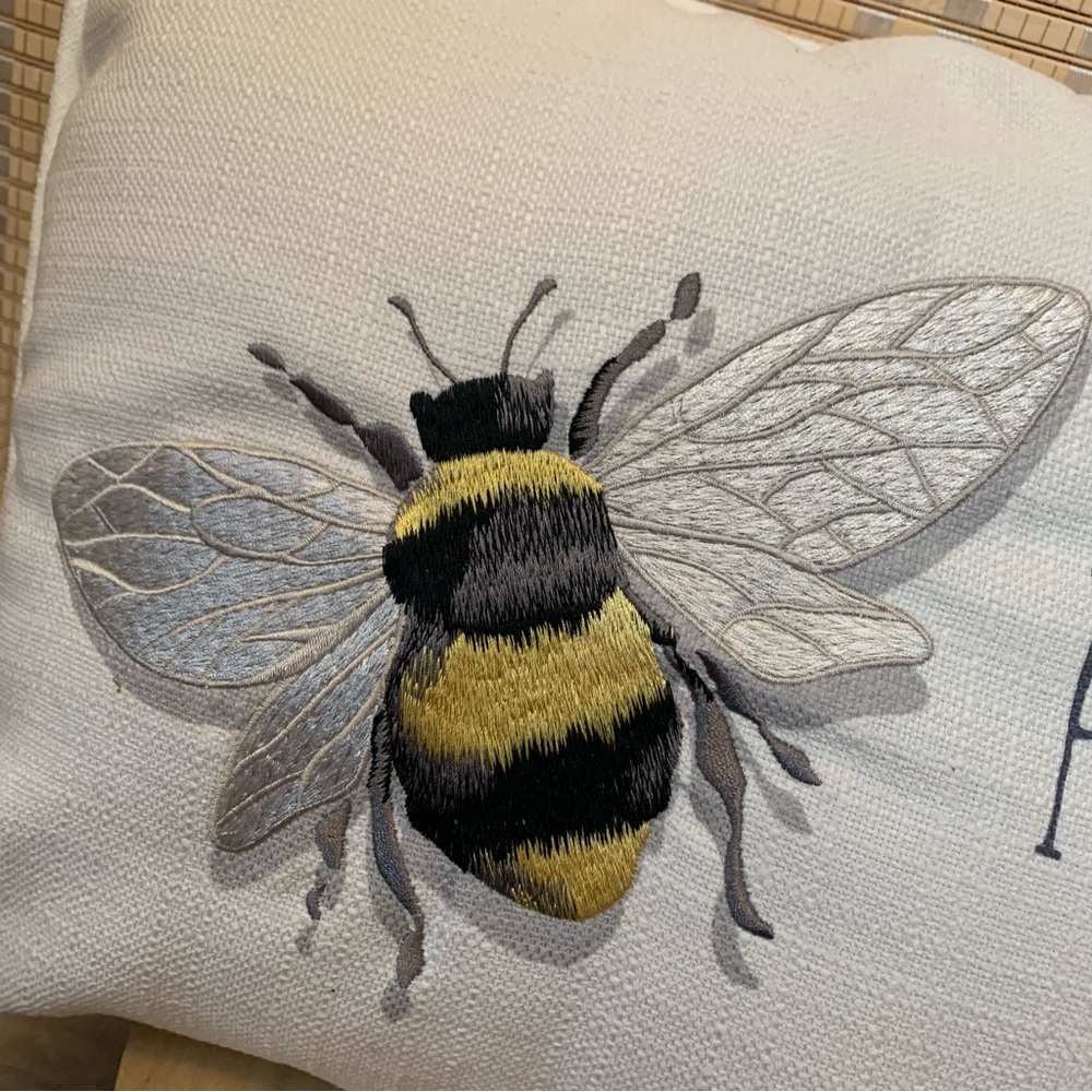 “Bee Happy” Embroidered Throw Pillow NWT - Picture 2 of 4